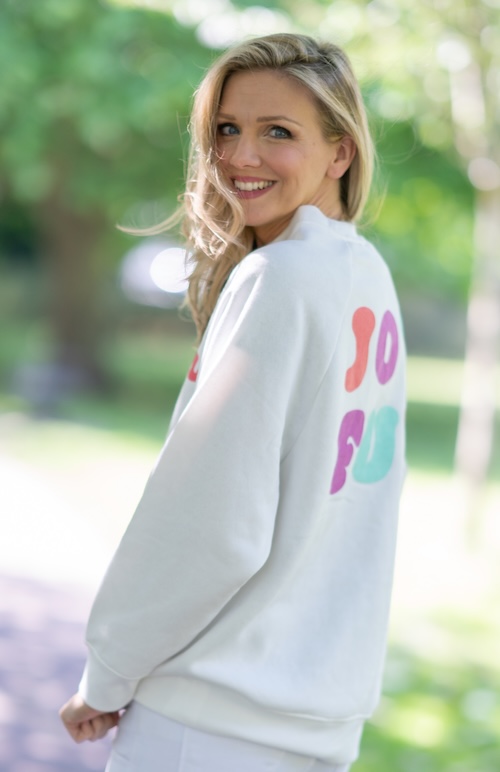 elisa joyful 2